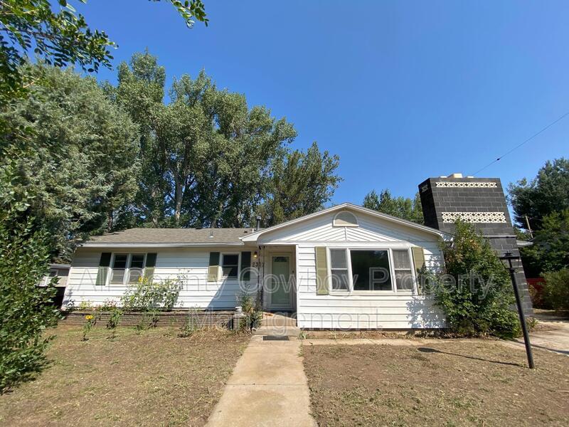 Building Photo - 2307 E Sheridan St