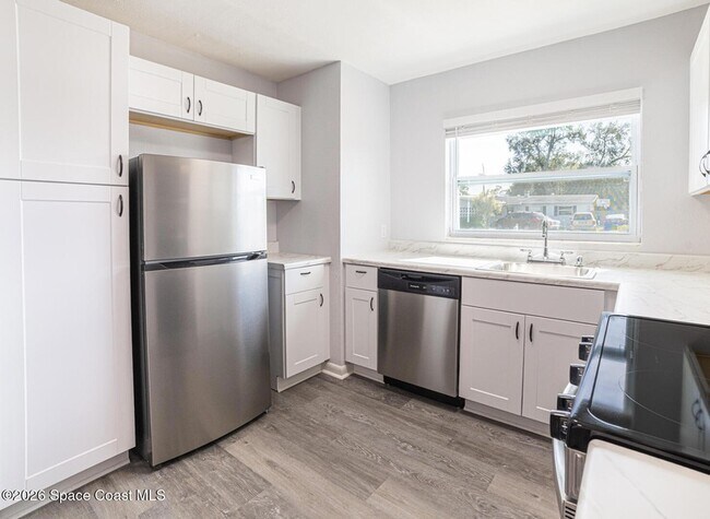 Foto del edificio - 3332 Elder St