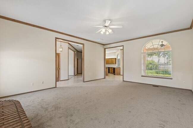 Building Photo - 2725 Blue Quail Pass