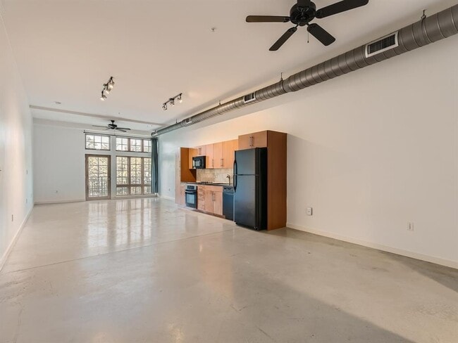 Foto del edificio - 2235 E 6th St