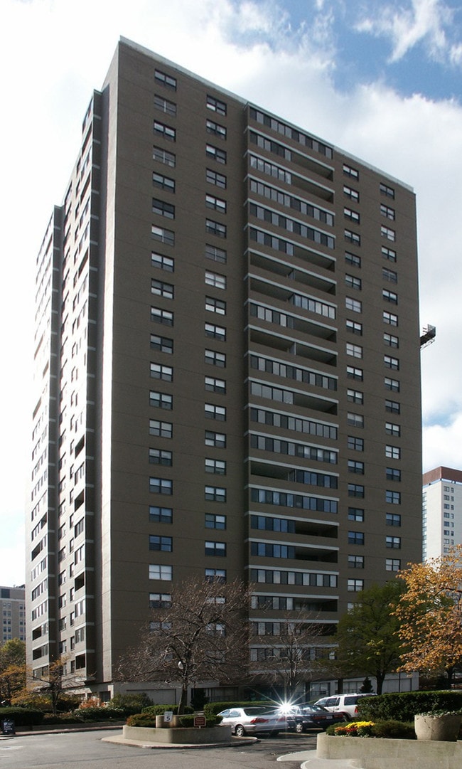 Building Photo - Whittier Place Condominium