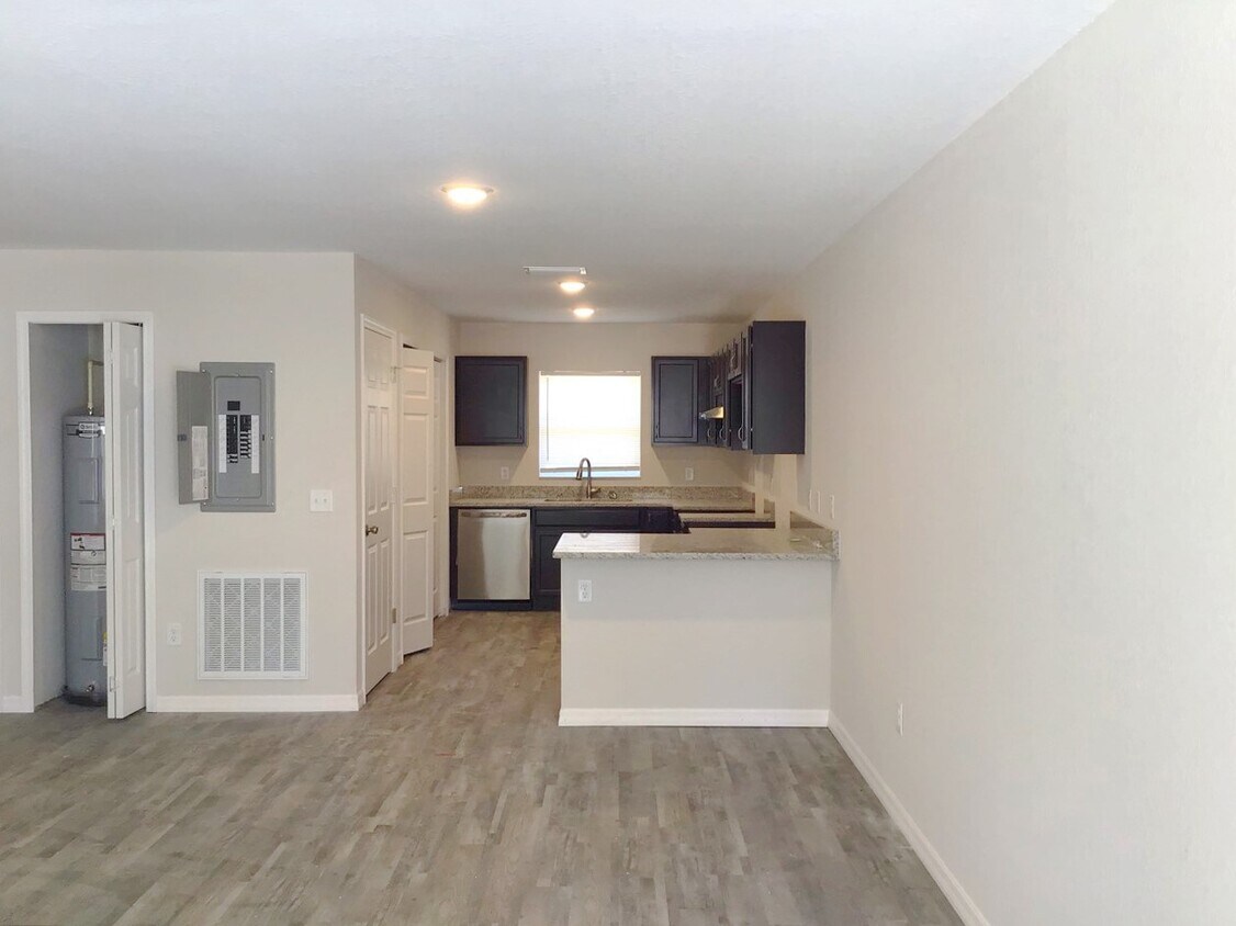 Building Photo - BRAND NEW 2BR/2BA Duplex for Rent in Citru...