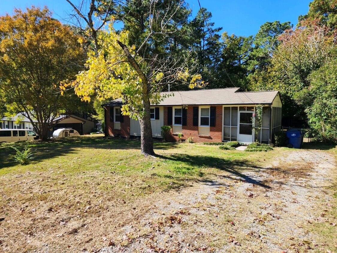 Lovely house FREE MONTHS RENT!!! House Rental in Raleigh, NC