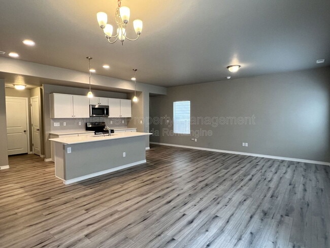 Building Photo - 7839 Lathrop Vw