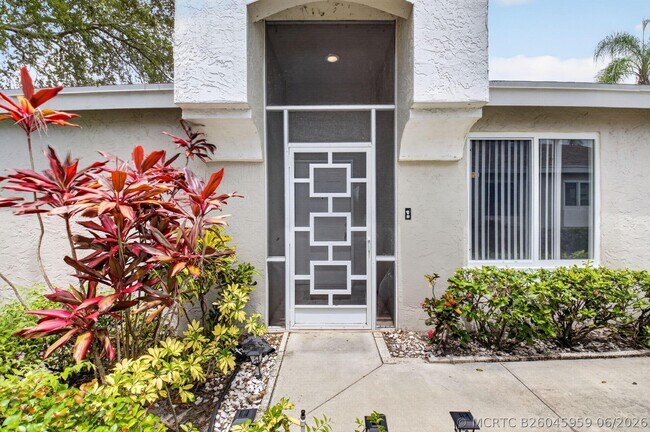 Foto del edificio - 9220A Vineland Ct
