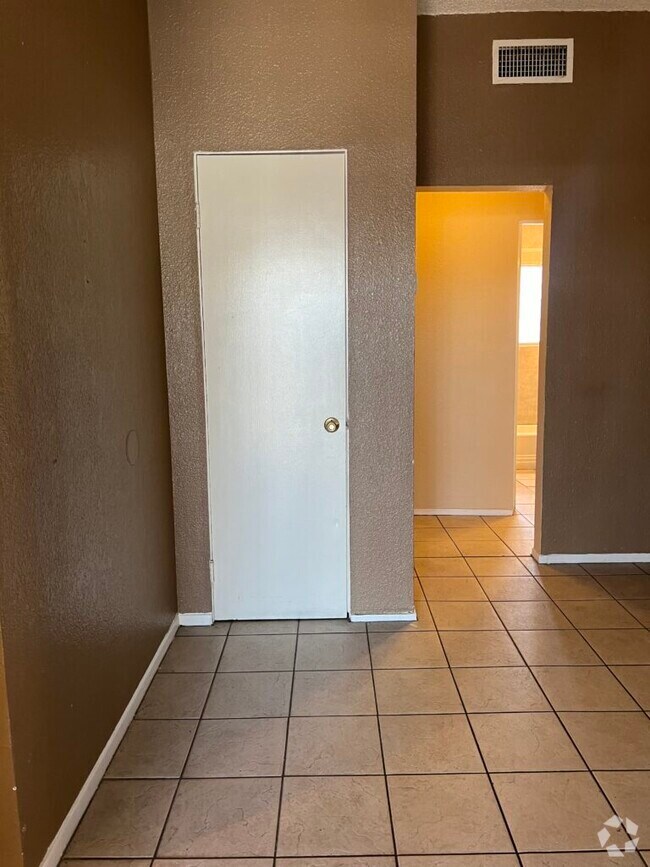 Golf Ridge Terrace Pet Friendly Apartments for Rent Las Vegas, NV 2