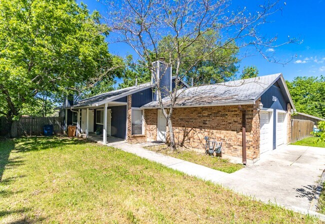 Building Photo - 2800 Burleson Rd