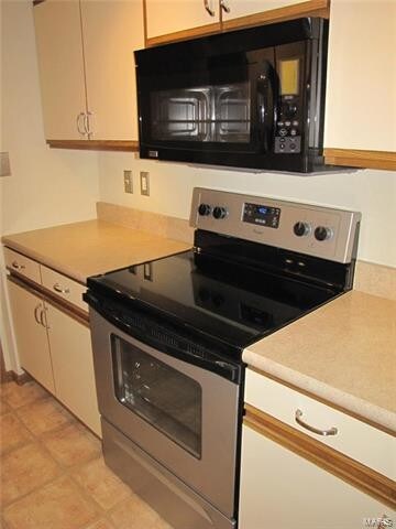 Building Photo - 4034 Morningview Ct