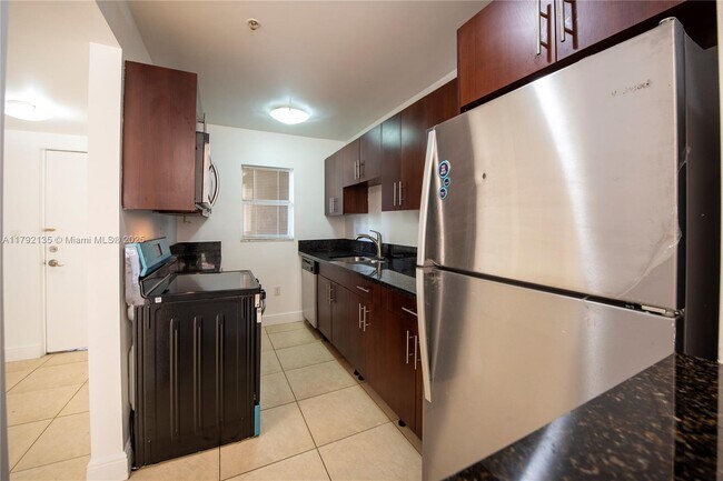 Foto del edificio - 4147 Stirling Rd