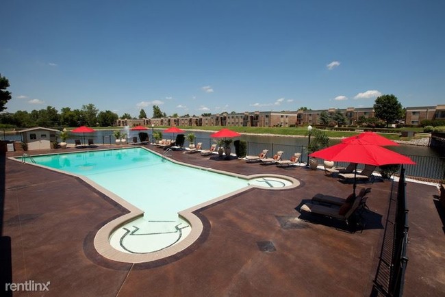 Foto del edificio - 1 br, 1 bath Condo - 6824 Lyrewood Lane #135