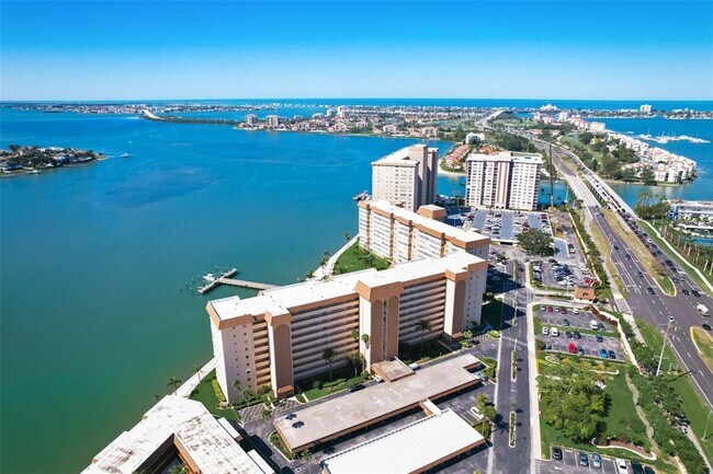 Foto del edificio - 5108 Brittany Dr S