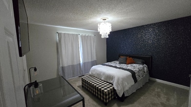 Building Photo - 4351 Mayrose Ave NE