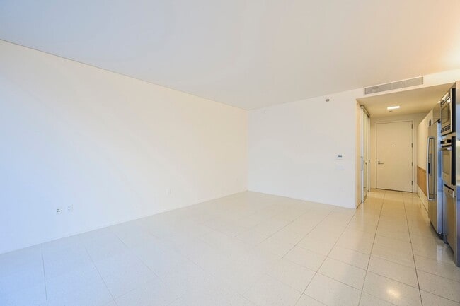 Building Photo - Studio with incredible views of the Strip!