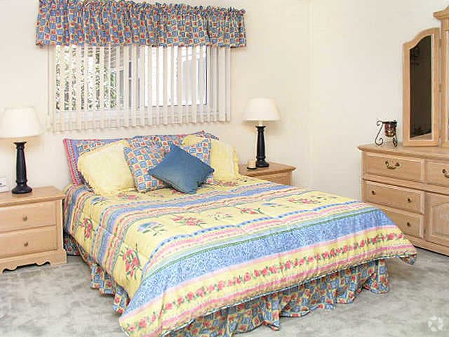 Habitación principal - Glen Oaks Commons