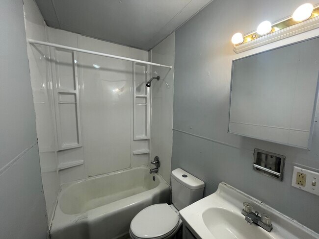 Foto del edificio - 614 Griffin-