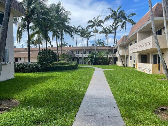Building Photo - 14500 SW 88th Ave