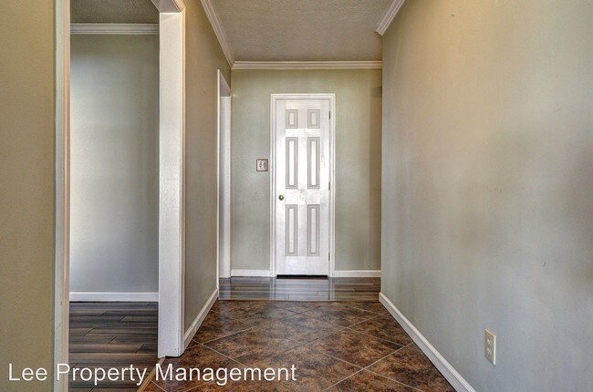 Foto del edificio - 132 Stone Lake Ct