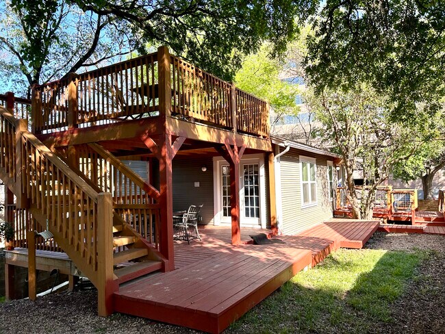 Foto del edificio - 512 Bouldin Ave