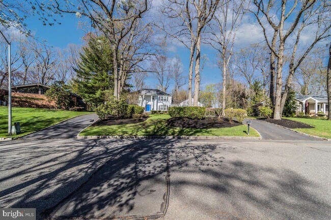 Building Photo - 31 Gloucester Ct