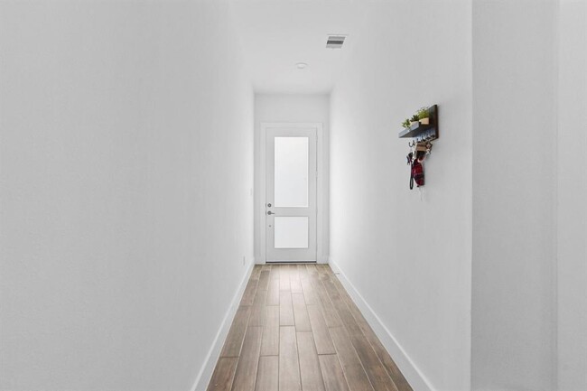 Foto del edificio - 5407 Tocayo Pl