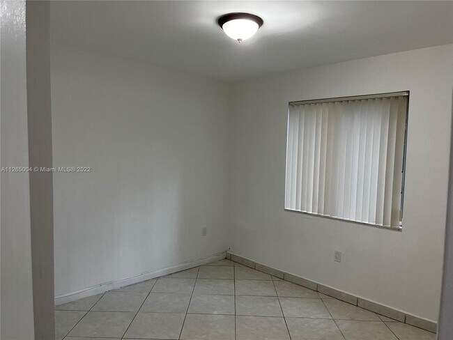 Building Photo - 181 NW 47th Ave