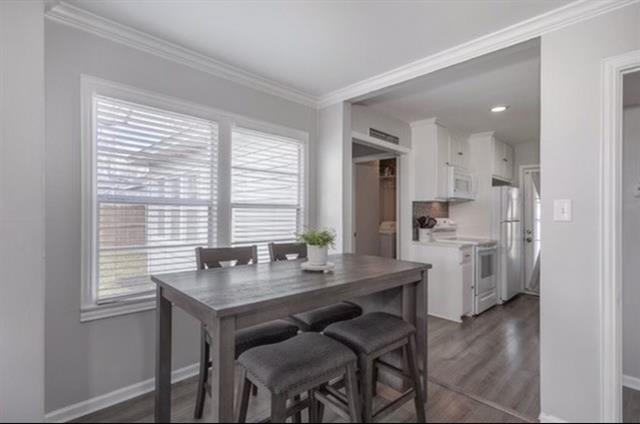 Building Photo - 310 E Liberty St