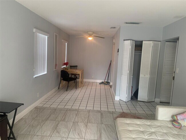 Foto del edificio - 8901 NW 38th Dr