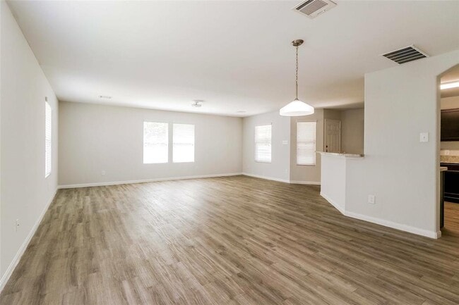 Building Photo - 341 N Meadows Dr