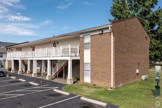 Building Photo - Meadow Creek Apartments