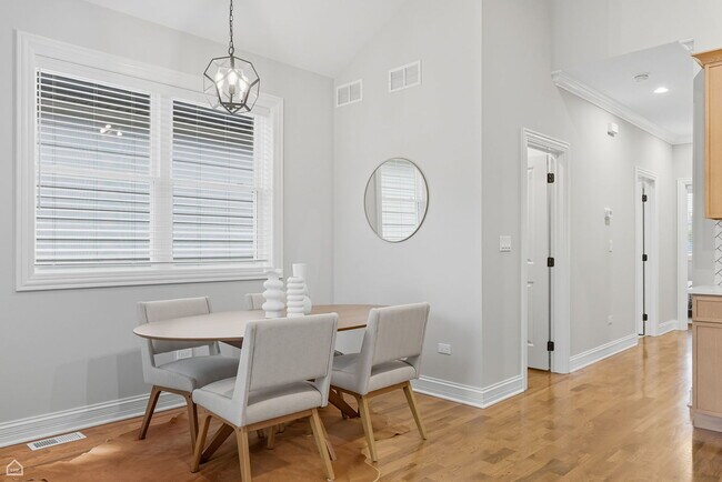 Foto del edificio - 547 N Springfield Ave