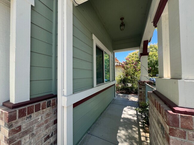 Foto del edificio - Laguna West 4 Bed, 2 Bath Home