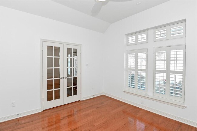 Building Photo - 12035 Ensenada Canyon Ln