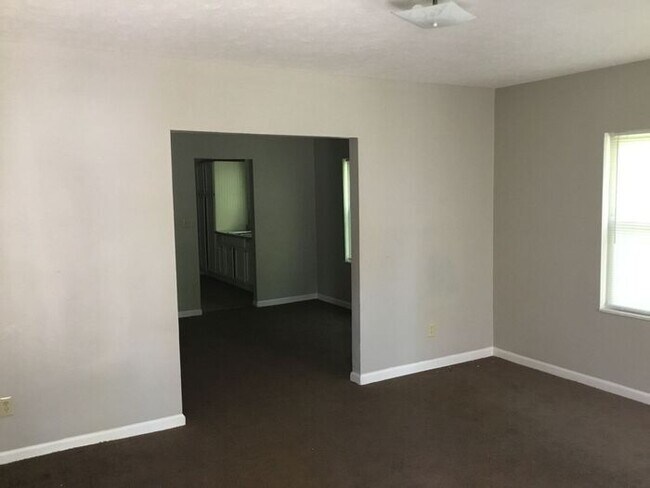 Building Photo - 2918 N Denny St