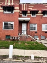 Building Photo - 614 Woodward Ave