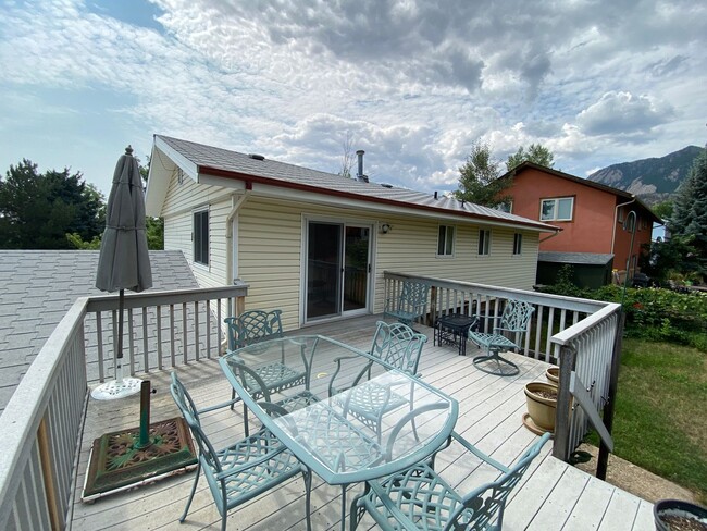 Foto del edificio - 4 Bed 2 Bath Home In South Boulder.  Devils Thumb Neighborhood!
