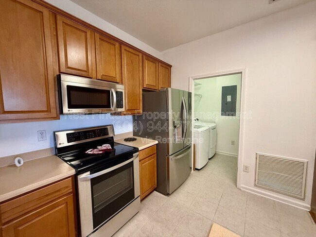 Foto del edificio - 11251 Campfield Dr