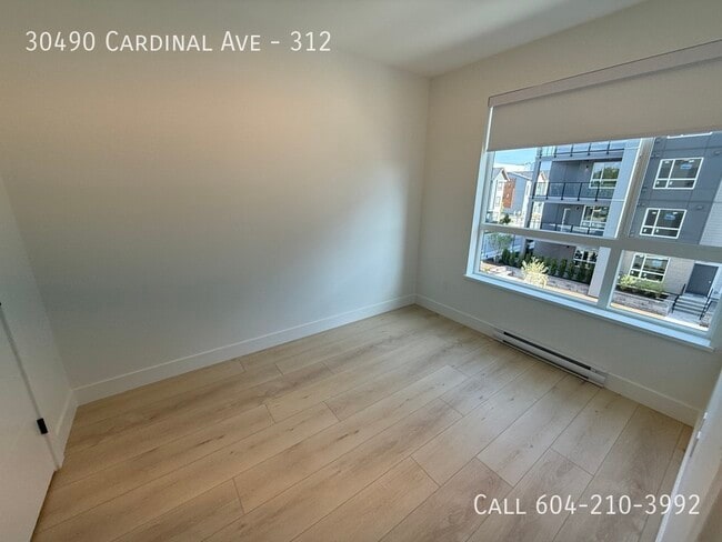 Building Photo - 3 Bedroom Condo at Highstreet Village!
