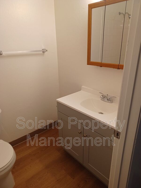 Foto del edificio - 766 E Tabor Ave