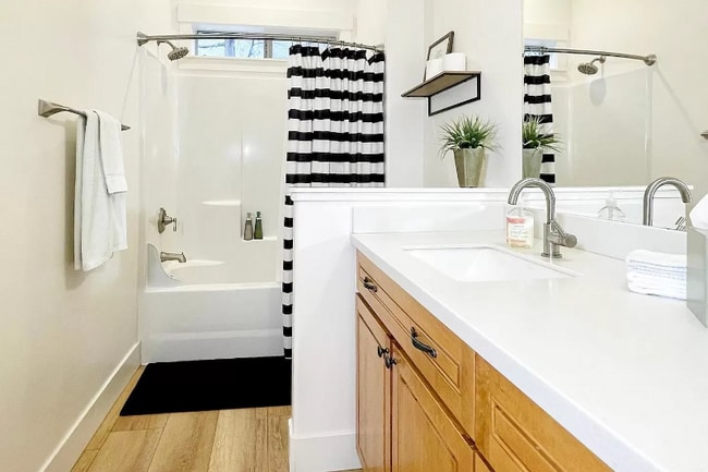 Building Photo - 142 SW 19th St