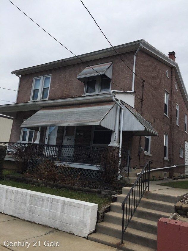 Primary Photo - 3 br, 1.5 bath House - 124 E Locust St