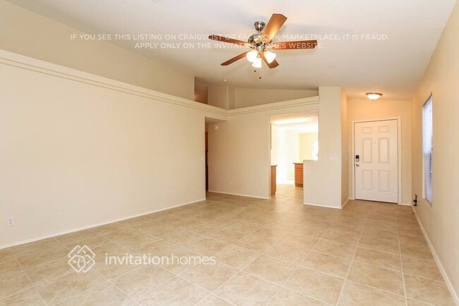 Foto del edificio - 13014 W Hearn Rd