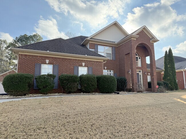 Building Photo - 118 Crystal Lake Dr