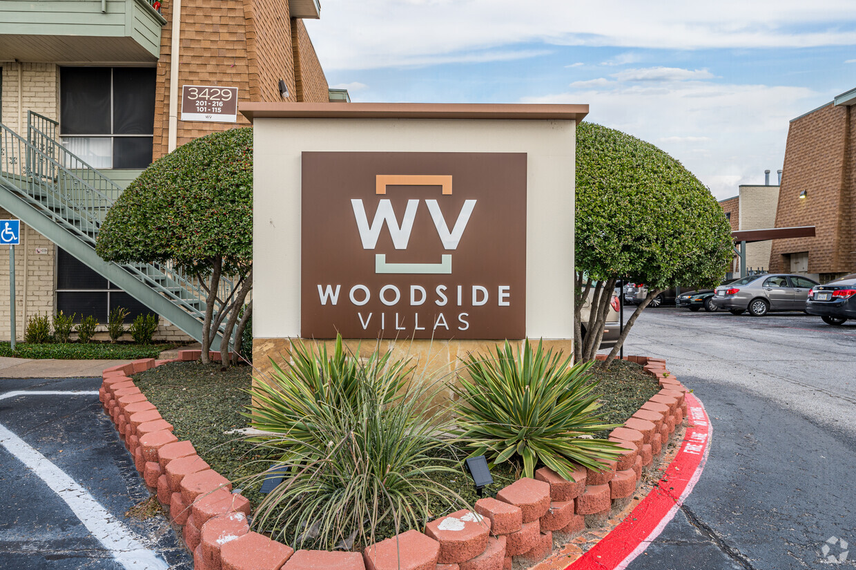 Primary Photo - Woodside Villas Apartments
