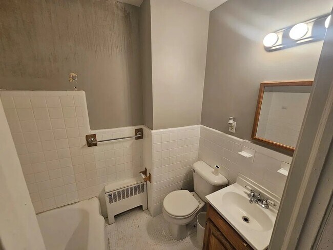 Foto del edificio - 6315 Everett Ave