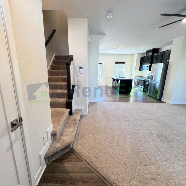 Foto del edificio - 225 Goldenstar Ln