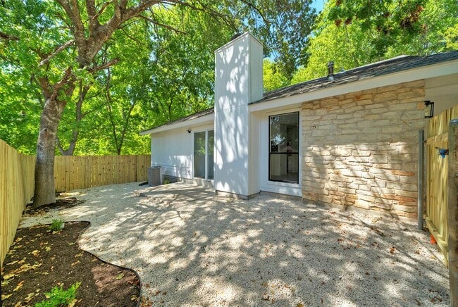 Building Photo - 12810 Tomanet Trail