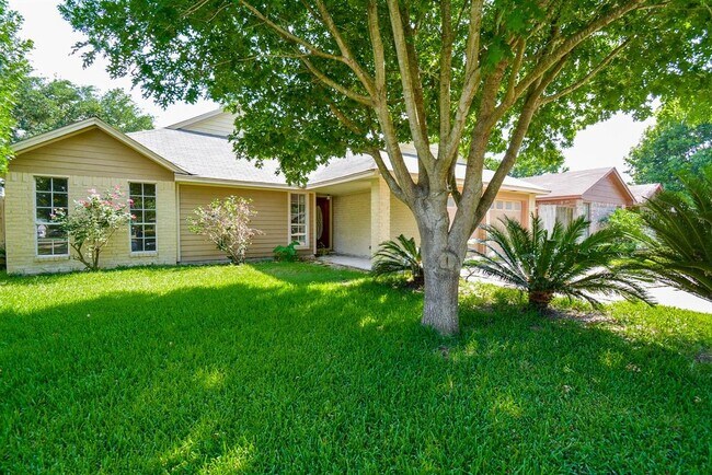 Foto del edificio - 22003 Manor Estates Dr