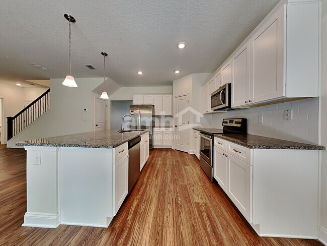Building Photo - 3120 Creek Village Lane