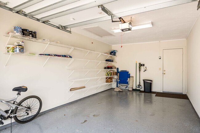 Foto del edificio - Seasonal or Annual 2 Bedroom, 2.5 Bathroom...