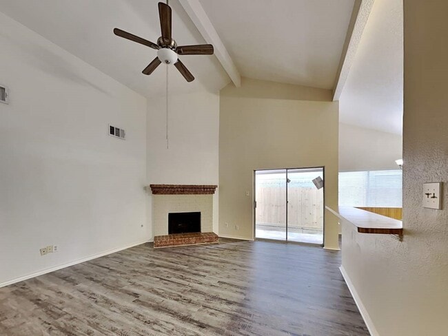 Building Photo - 2131 Goldspring Ln
